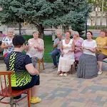 Изображение записи "Танцевальная разминка с ложками"